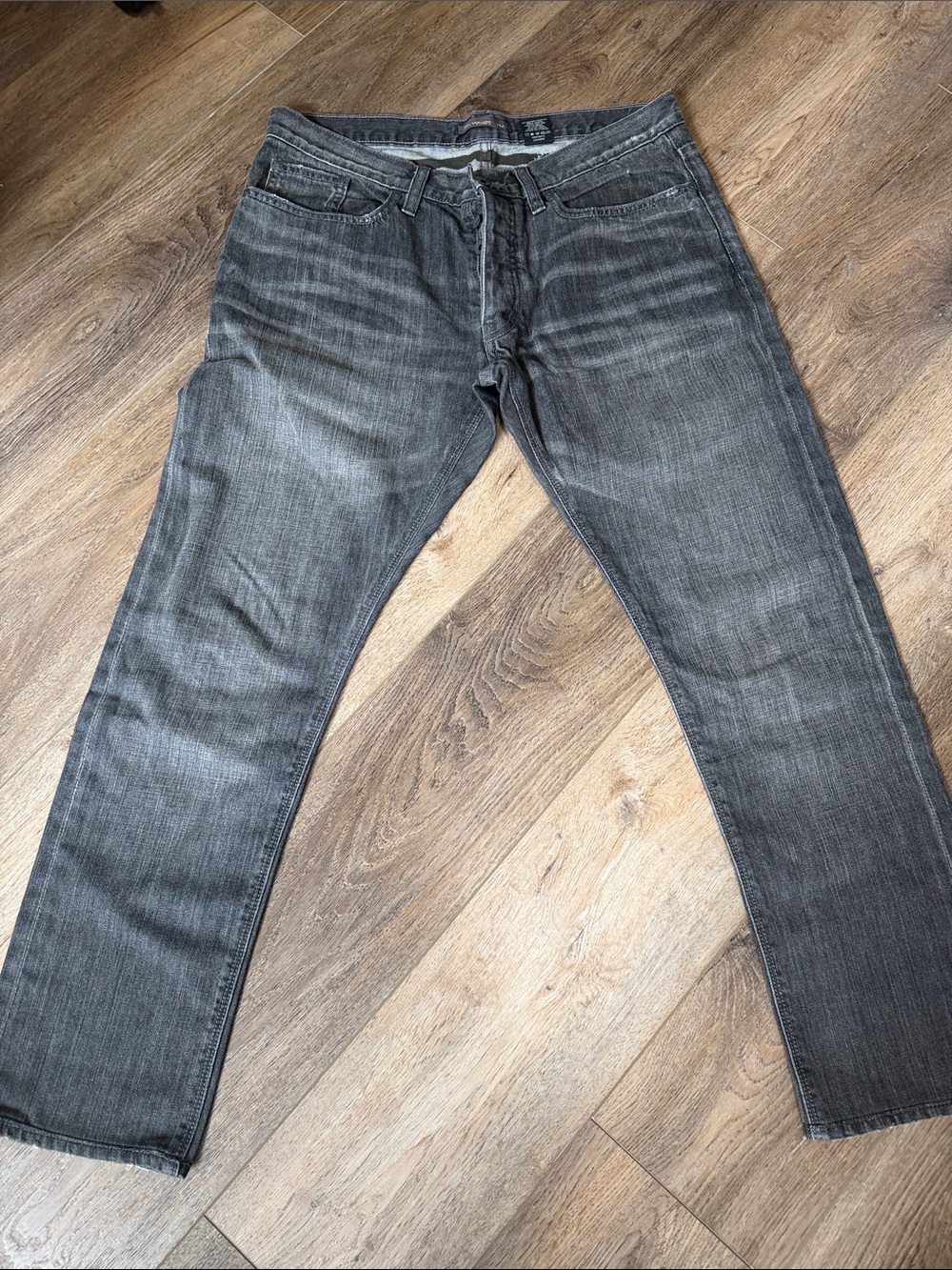 John Varvatos Slim Straight Jeans in Dark Gray